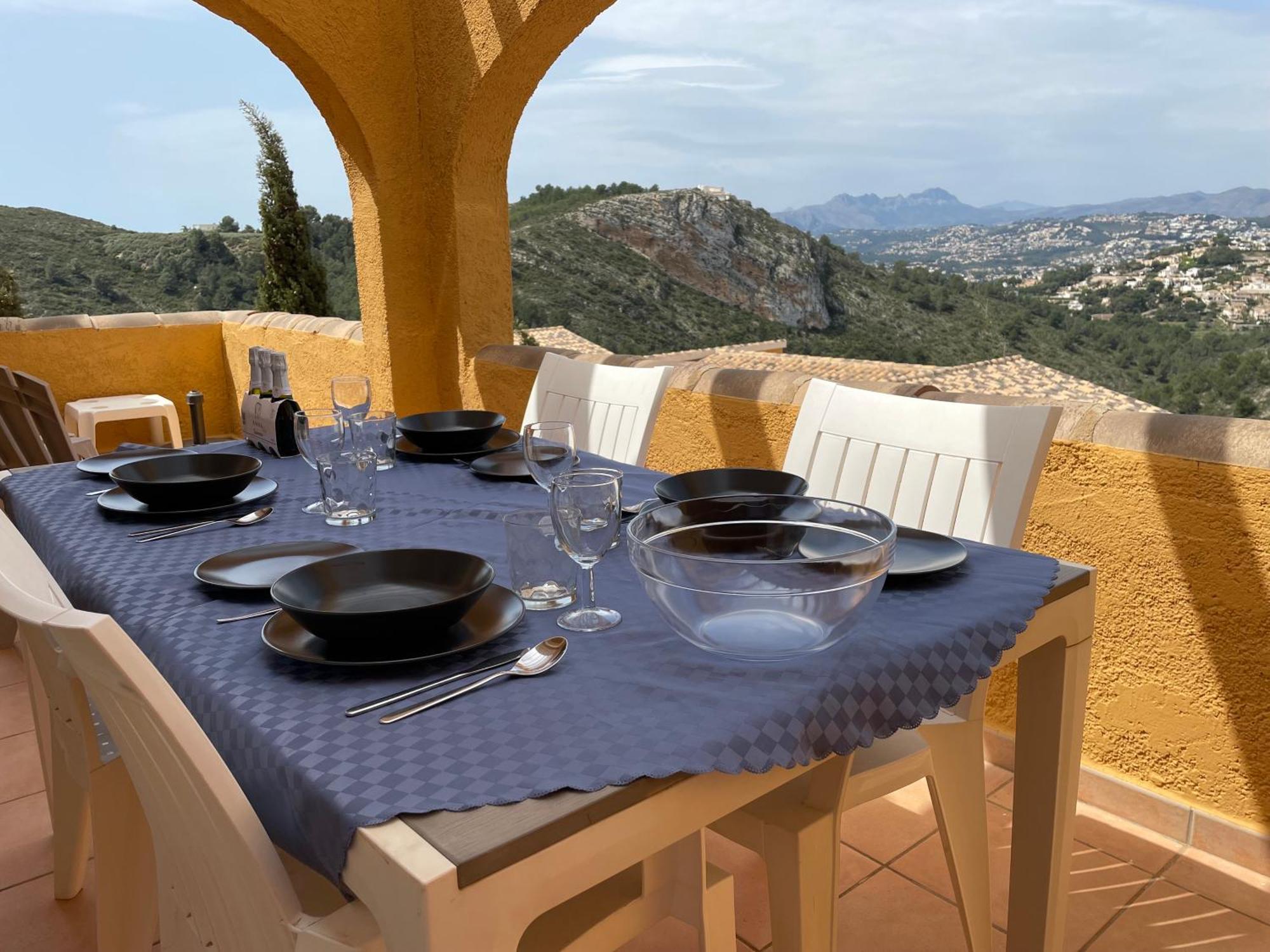 Апартаменты Tranquility, Sun, Breathtaking Views & 7 Minutes Drive To Sea Бенитачель Экстерьер фото